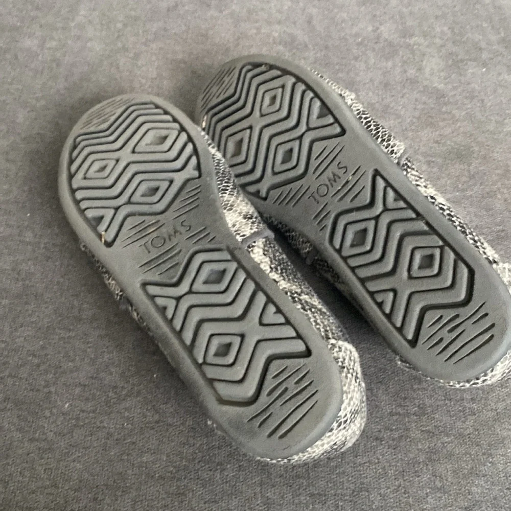 Tom’s animal print Slip on very comfortable size 7 - Picture 4 of 5